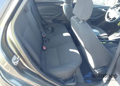 2016 Ford Focus Se z USA, uszkodzony, nr VIN 1FADP3F22GL345441